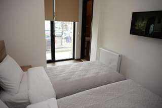 Отель Sunrise Батуми Просторный двухместный номер с 2 отдельными кроватями-3